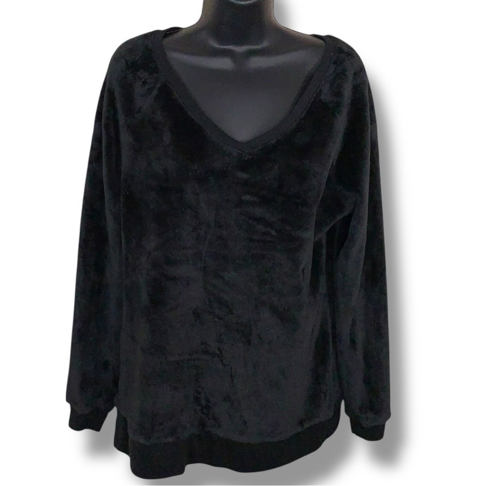 Medium Secret Treasures Black Fleece Vneck Sweatshirt Sweater Goth Comfort Soft
